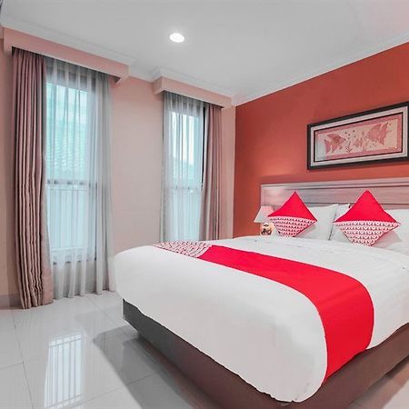 534 Sriwijaya Hotel Джакарта Экстерьер фото