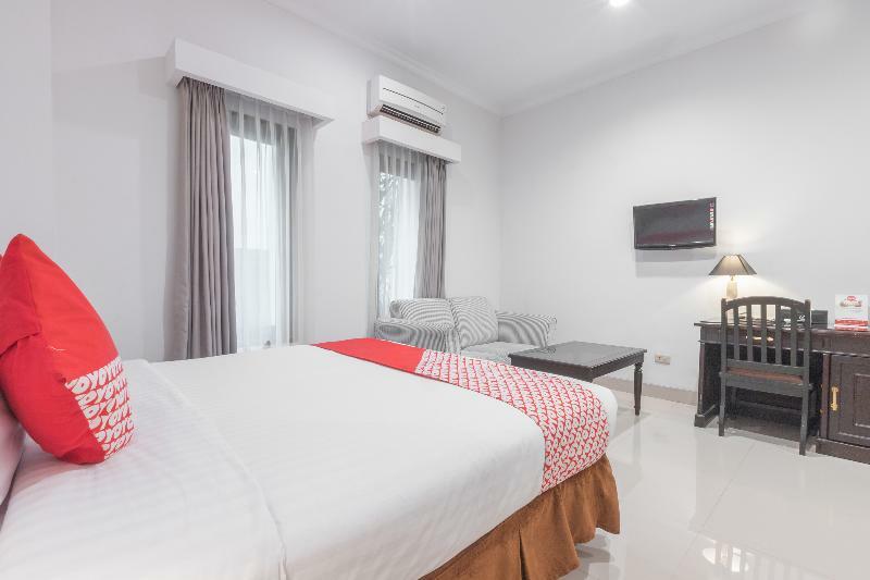534 Sriwijaya Hotel Джакарта Экстерьер фото