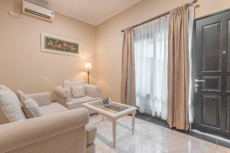 534 Sriwijaya Hotel Джакарта Экстерьер фото