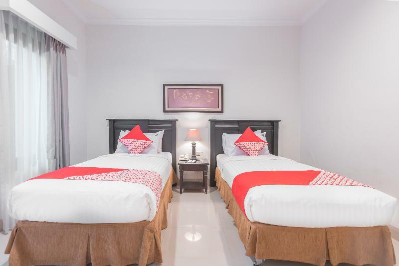 534 Sriwijaya Hotel Джакарта Экстерьер фото